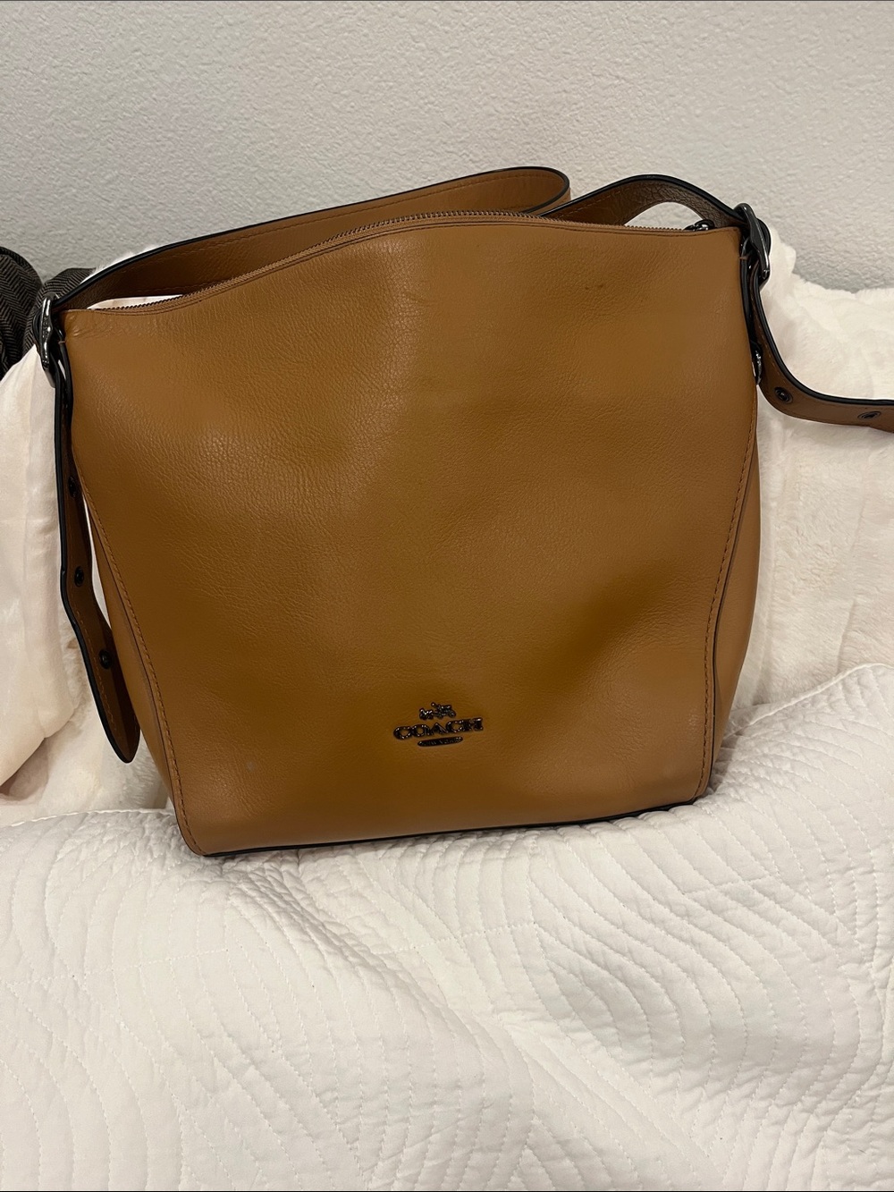 Coach Pebble Leather Hobo Bag in Camel